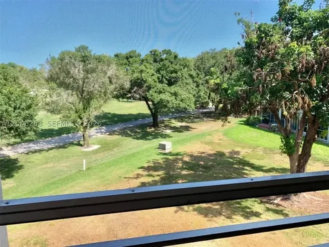 9411 Evergreen Place Davie FL 33324