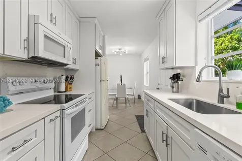 600 NE 44th Street Deerfield Beach FL 33064