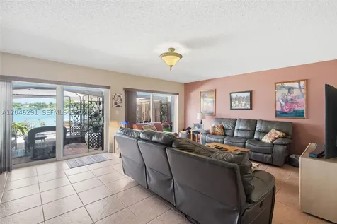 14110 SW 122nd Court Miami FL 33186