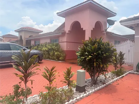8814 NW 109th Terrace Hialeah Gardens FL 33018