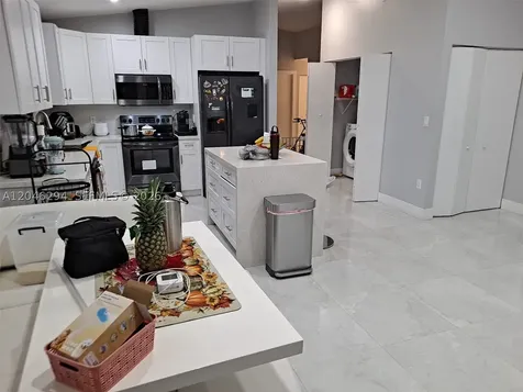 8814 NW 109th Terrace Hialeah Gardens FL 33018