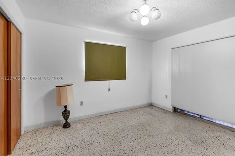 6702 SW 25th Terrace Miami FL 33155
