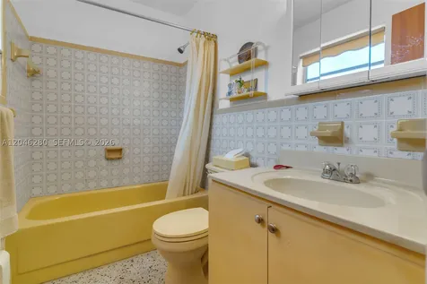 6702 SW 25th Terrace Miami FL 33155