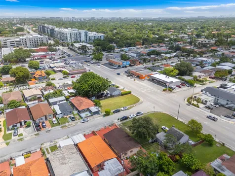 6702 SW 25th Terrace Miami FL 33155