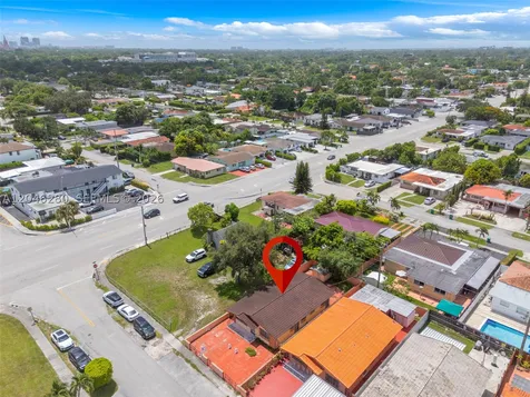 6702 SW 25th Terrace Miami FL 33155