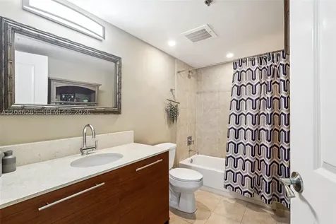 2641 N Flamingo Road Plantation FL 33323