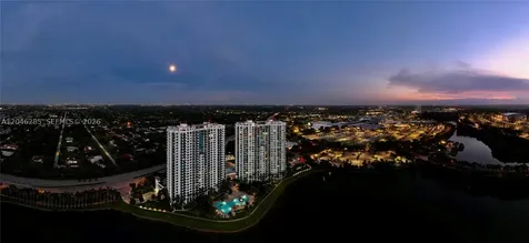2641 N Flamingo Road Plantation FL 33323