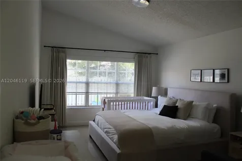 312 Bridgeton Road Weston FL 33326