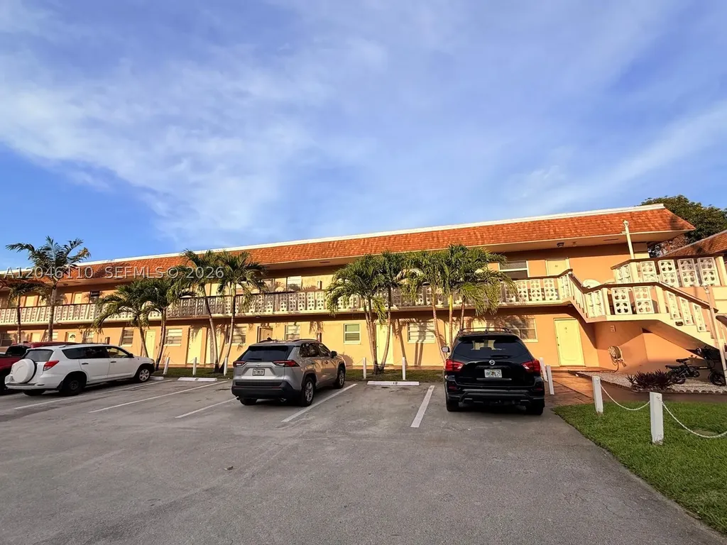 2832 Fillmore Street Hollywood FL 33020