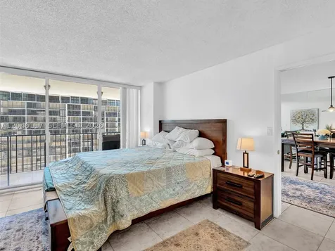 1901 Brickell Avenue Miami FL 33129