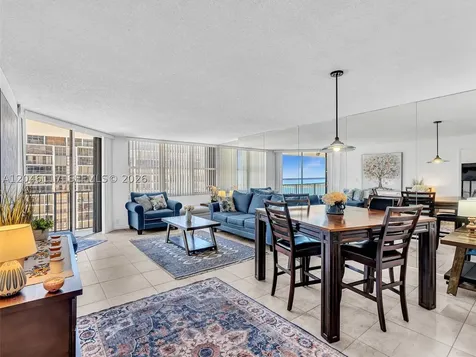 1901 Brickell Avenue Miami FL 33129