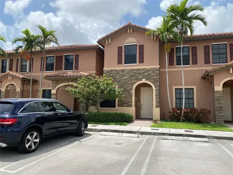 3538 W 88th Terrace Hialeah Gardens FL 33018