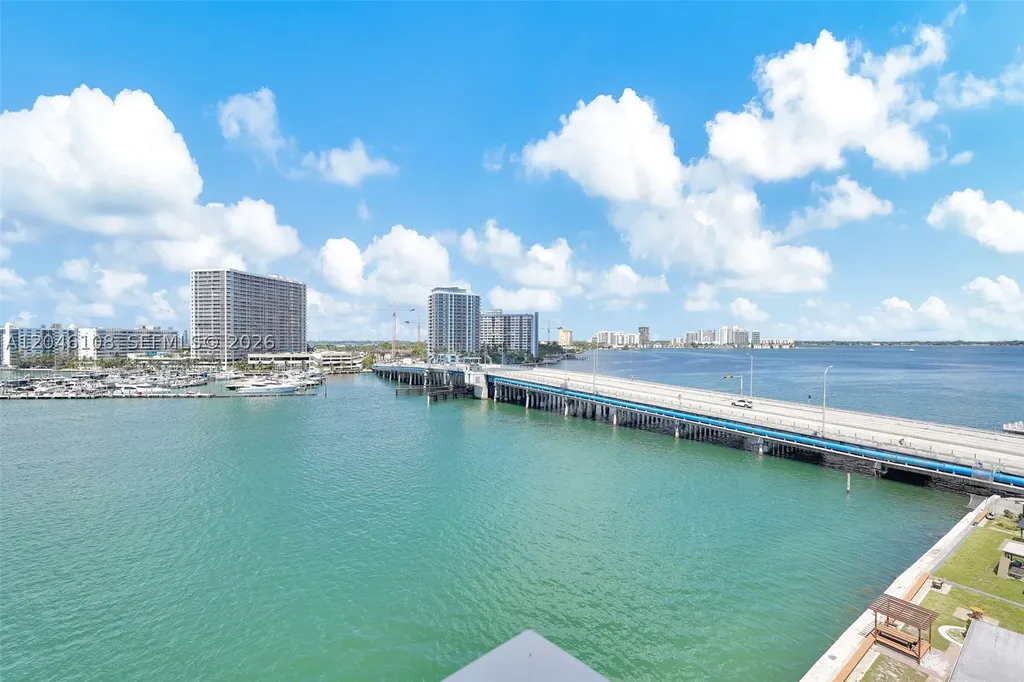 2016 Bay Drive Miami Beach FL 33141