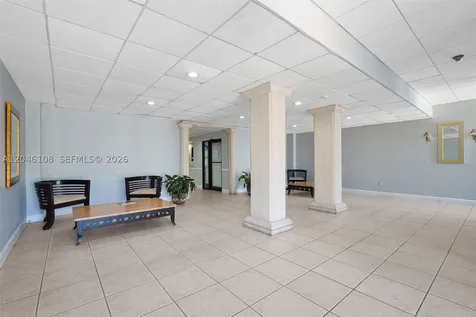 2016 Bay Drive Miami Beach FL 33141