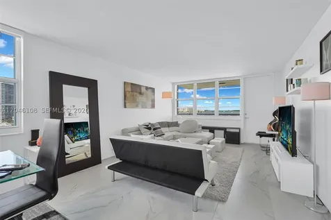 2016 Bay Drive Miami Beach FL 33141