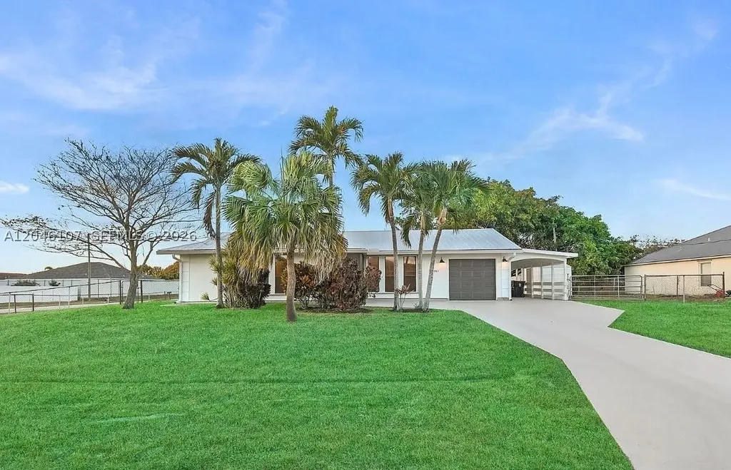 981 SW Bay State Road Port St. Lucie FL 34953