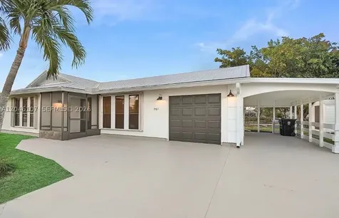 981 SW Bay State Road Port St. Lucie FL 34953