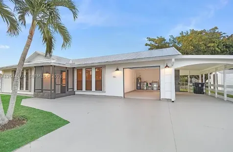 981 SW Bay State Road Port St. Lucie FL 34953