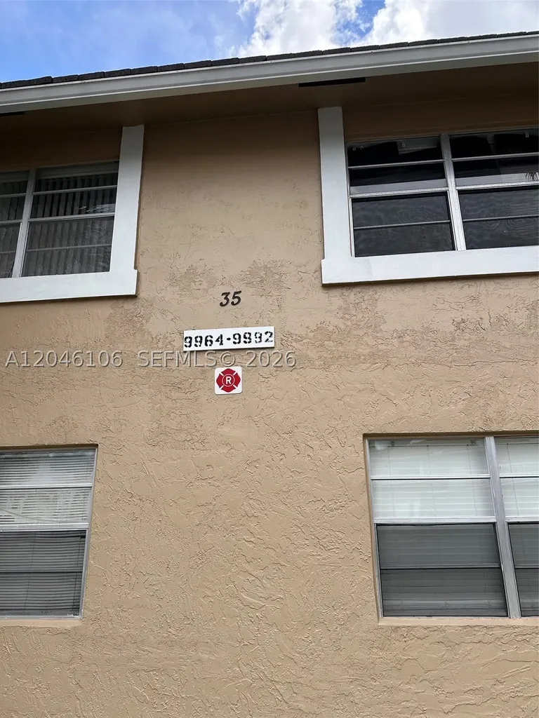 9976 Twin Lakes Drive Coral Springs FL 33071