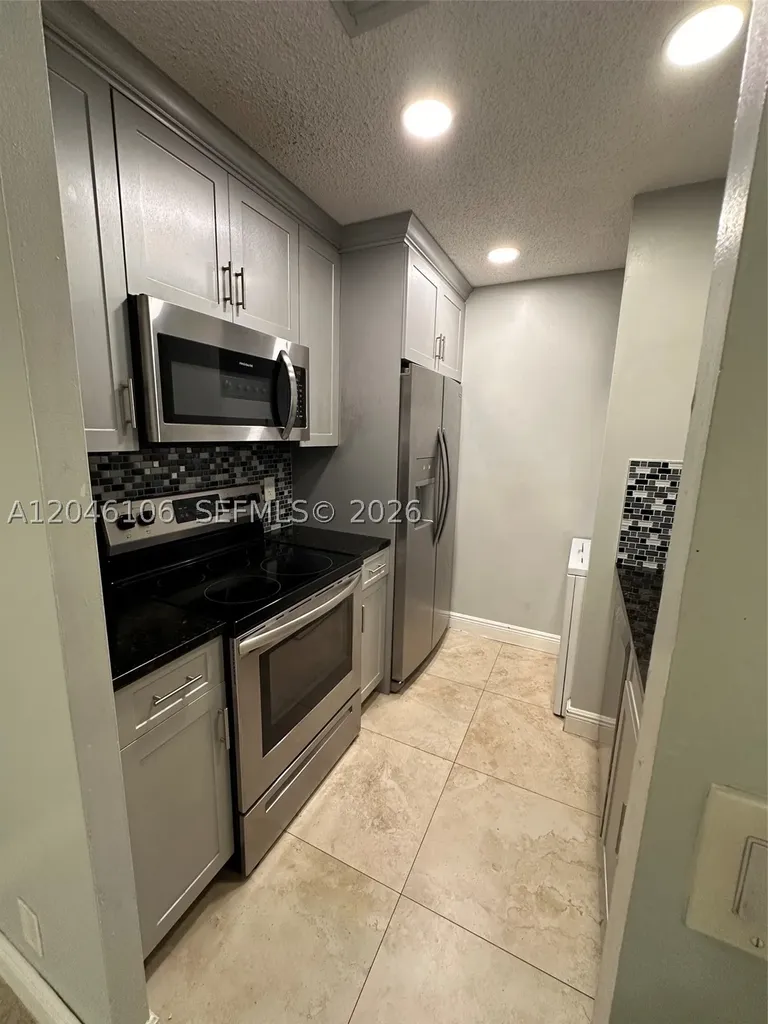 9976 Twin Lakes Drive Coral Springs FL 33071