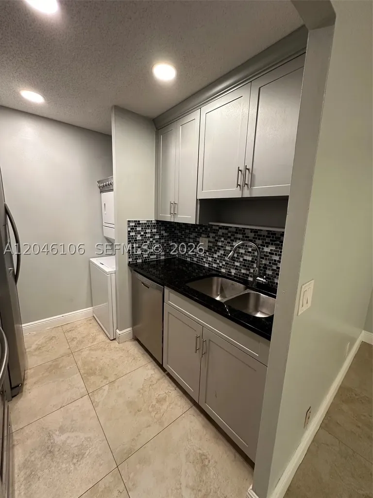 9976 Twin Lakes Drive Coral Springs FL 33071