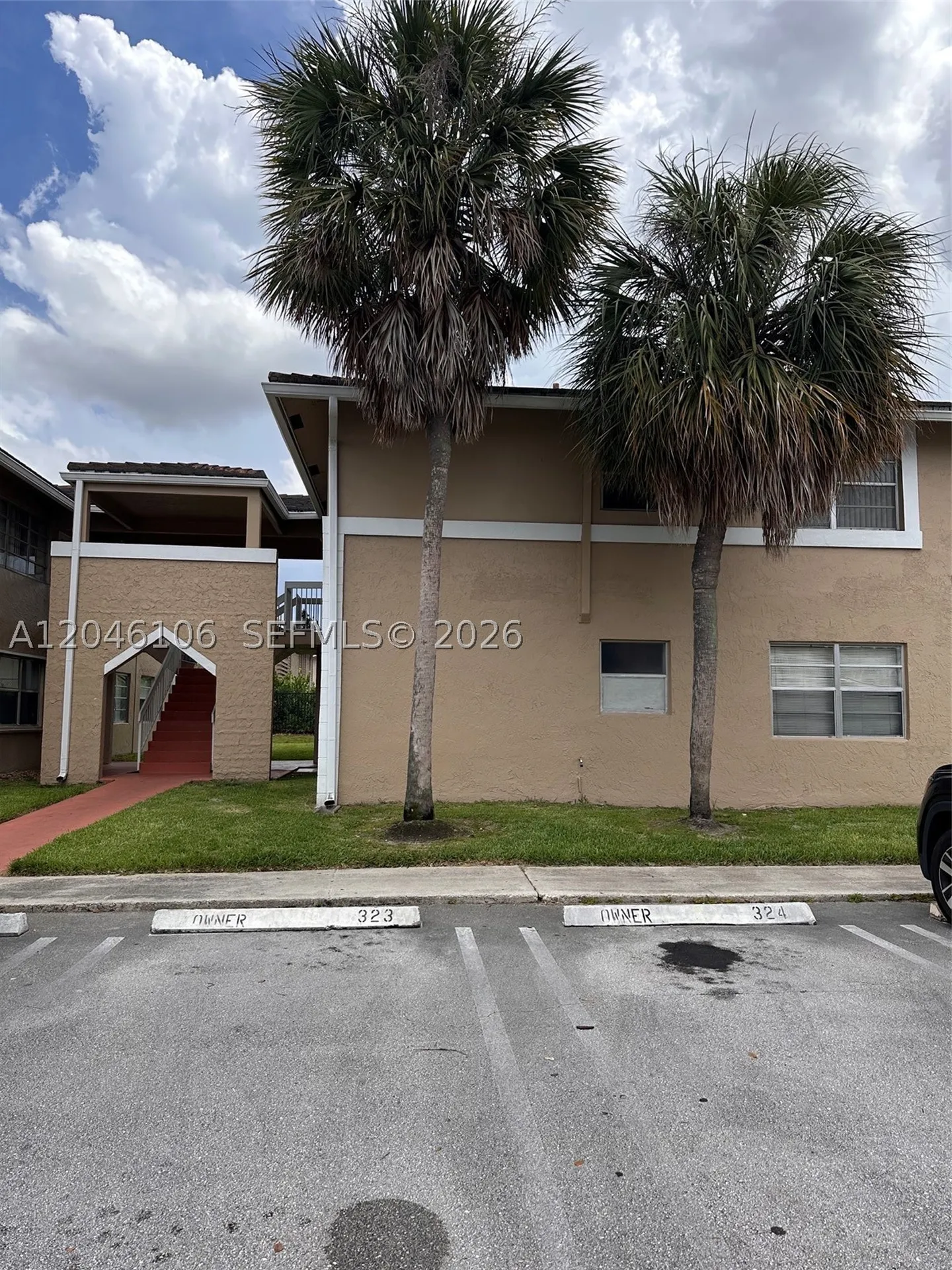 9976 Twin Lakes Drive Coral Springs FL 33071