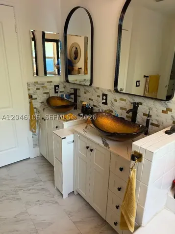 19554 NW 79th Place Hialeah FL 33015