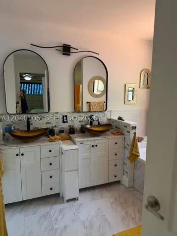 19554 NW 79th Place Hialeah FL 33015