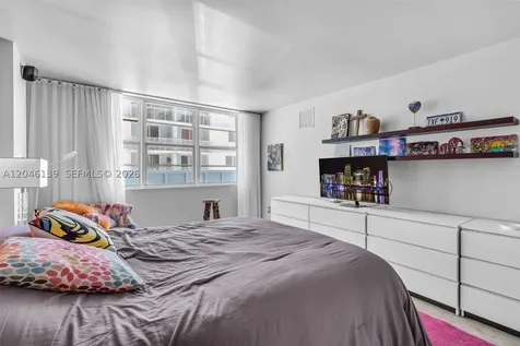 6917 Collins Avenue Miami Beach FL 33141