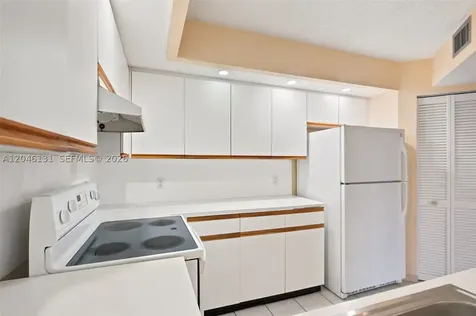 500 SW 130th Terrace Pembroke Pines FL 33027