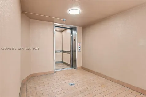 500 SW 130th Terrace Pembroke Pines FL 33027