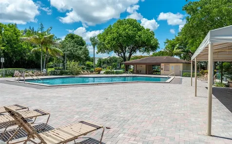 500 SW 130th Terrace Pembroke Pines FL 33027