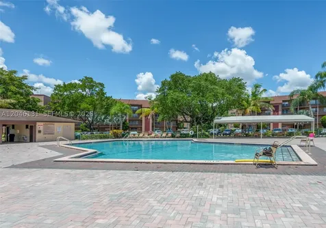 500 SW 130th Terrace Pembroke Pines FL 33027