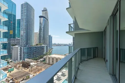 77 SE 5th Street Miami FL 33131