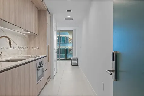 77 SE 5th Street Miami FL 33131