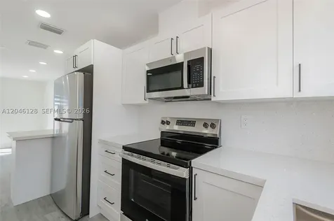 8085 NW 8th Street Miami FL 33126