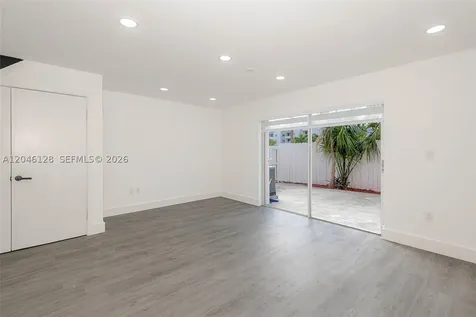 8085 NW 8th Street Miami FL 33126