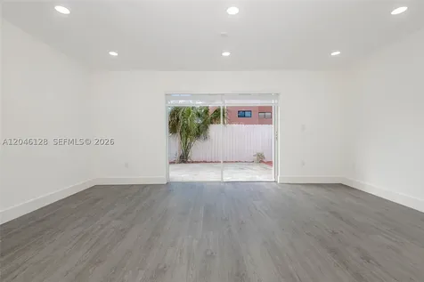 8085 NW 8th Street Miami FL 33126