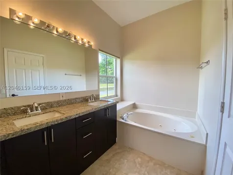 837 Tanglewood Circle Weston FL 33327