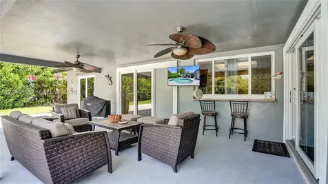 5581 SW 7th Street Plantation FL 33317