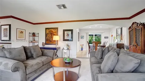 5581 SW 7th Street Plantation FL 33317
