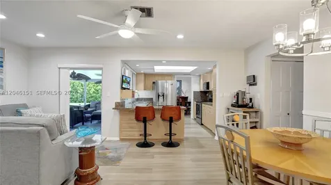 5581 SW 7th Street Plantation FL 33317