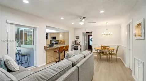 5581 SW 7th Street Plantation FL 33317