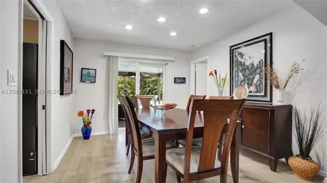 5581 SW 7th Street Plantation FL 33317