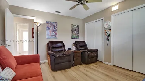 5581 SW 7th Street Plantation FL 33317