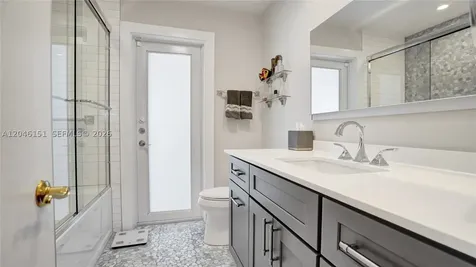 5581 SW 7th Street Plantation FL 33317