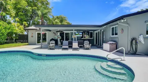 5581 SW 7th Street Plantation FL 33317