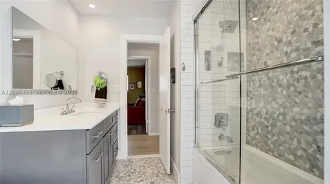 5581 SW 7th Street Plantation FL 33317
