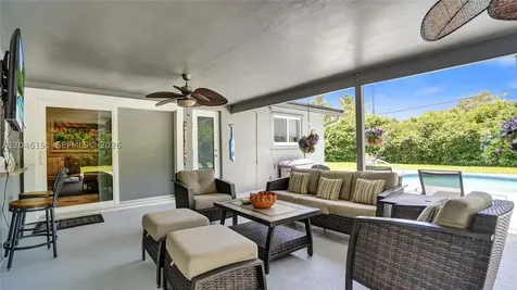 5581 SW 7th Street Plantation FL 33317
