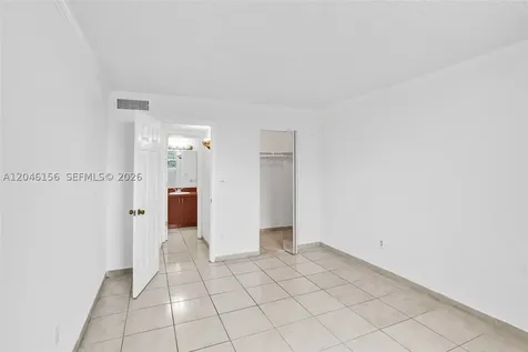 606 W 81st Street Hialeah FL 33014